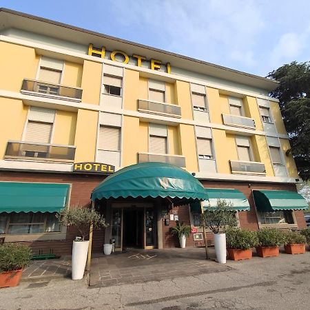 Hotel Industria Брешія Екстер'єр фото