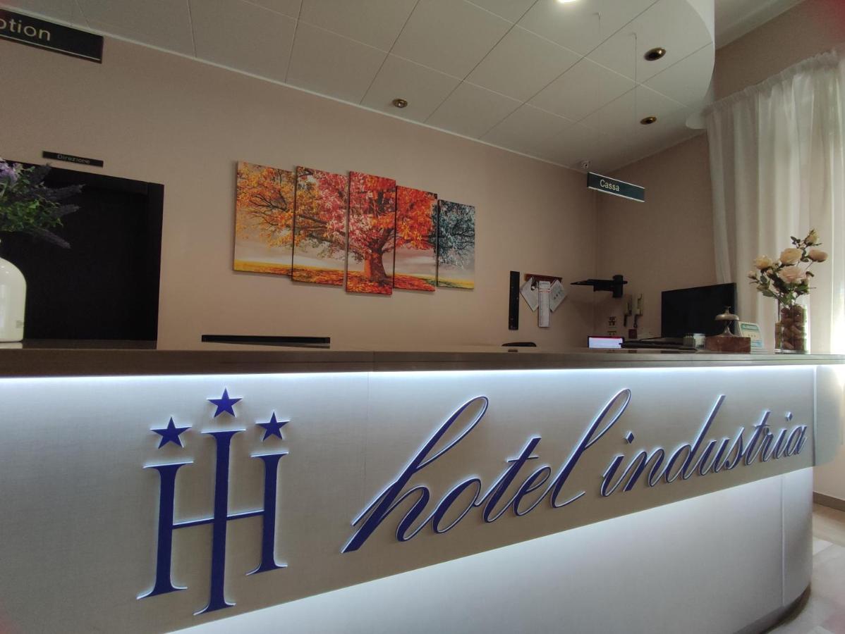 Hotel Industria Брешія Екстер'єр фото